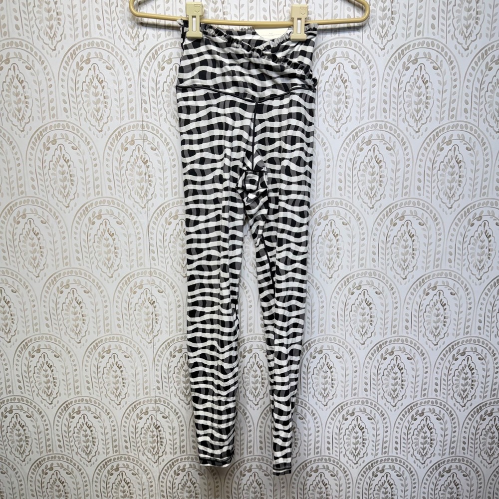 OFFLINE by Aerie Leggings Women S Black White Gingham‎ Real Me Xtra 7/8 Ruffle